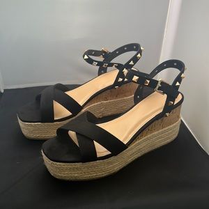 Never worn!!! Black & rose gold sandals, size 9.5